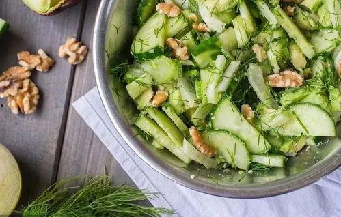 吃瓜引水肿,揭秘瓜果摄入与身体健康的微妙关系