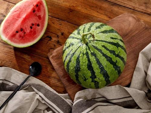 上海吃瓜文化公司,揭秘都市里的“瓜田”盛景