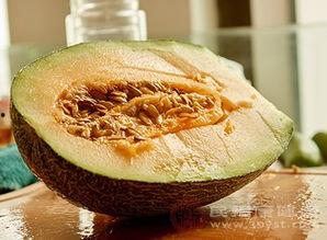 吃鸡肉吃哈密瓜,营养美味两不误的饮食新主张