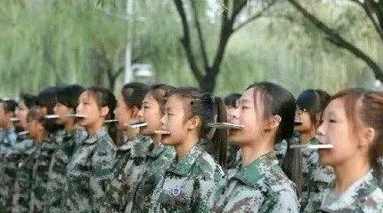 教官学员广西吃瓜