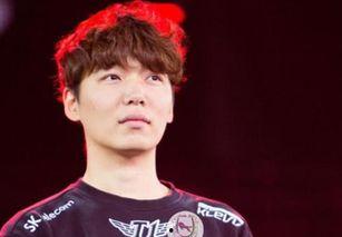 张远用脸吃瓜,趣味横生瞬间引爆网络