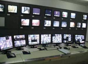 监控室保安吃瓜,见证职场百态