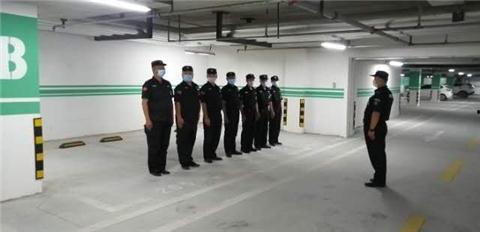 监控室保安吃瓜,见证职场百态