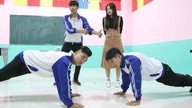 校园吃瓜同学们,揭秘校园八卦背后的故事