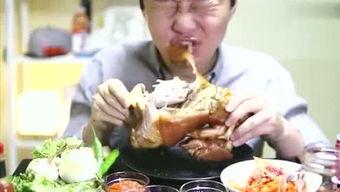 吃瓜吃的满嘴黄腔原视频,揭秘网络视频的幽默与争议