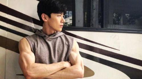 白敬亭吃瓜汇总,娱乐圈幕后故事全收录