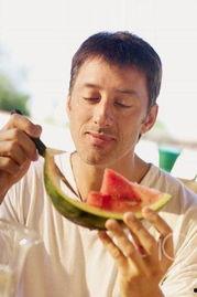 男生可以吃瓜吗,揭秘男性在“吃瓜”文化中的独特魅力