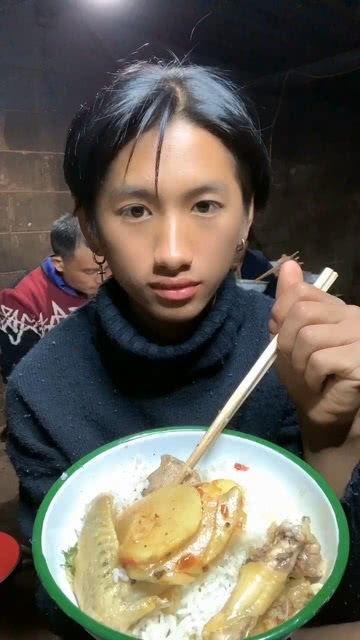 爸妈干架吃瓜,吃瓜群众围观