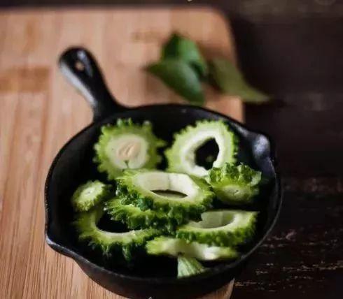 老黑吃瓜呀,揭秘娱乐圈幕后故事