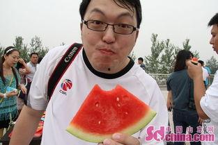 吃瓜帅哥合集图片高清,吃瓜帅哥合集视觉盛宴