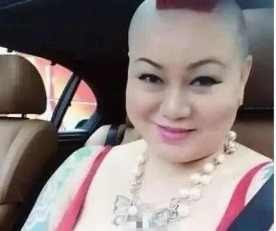 吃瓜富婆姐姐视频,视频背后的奢华生活与娱乐热点