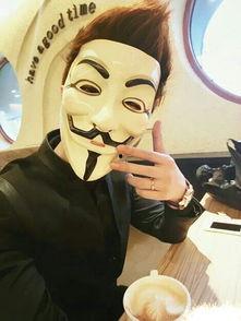 面具男吃瓜女,面具男与吃瓜女生的神秘邂逅