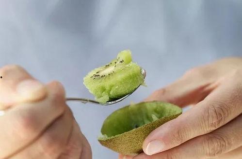 质子团吃瓜,揭秘科学界的趣味瞬间