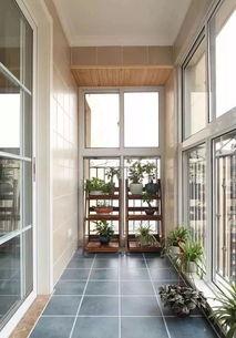 阳台吃瓜搞笑事件汇总