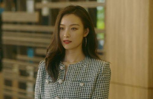 娇娇女神爱穿搭吃瓜视频,时尚与趣味并存