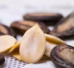 吃瓜群众的瓜是西瓜还是瓜子