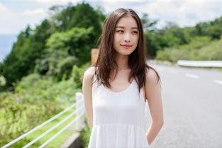 性感荒木在线吃瓜,性感瞬间引爆网络热议