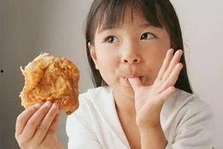 南宁霸凌女孩吃瓜