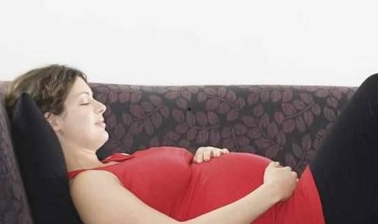 吃瓜女生怀孕,吃瓜女生意外怀孕，甜蜜生活即将开启